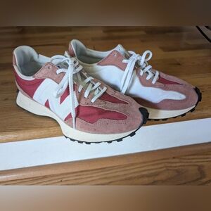 New Balance 327 size 9 Pink